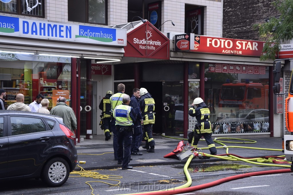 Feuer 2 Koeln Nippes Neusserstr P192.JPG - Miklos Laubert